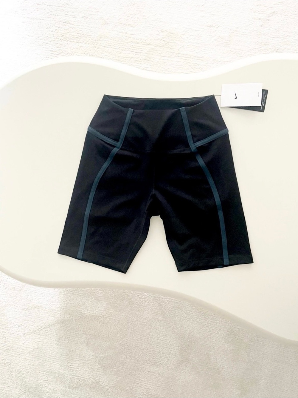 NIKE One High-Waisted 8" Biker Shorts